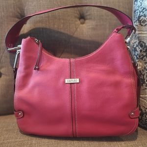 Amparo Leather Shoulder Bag in Magenta Pink